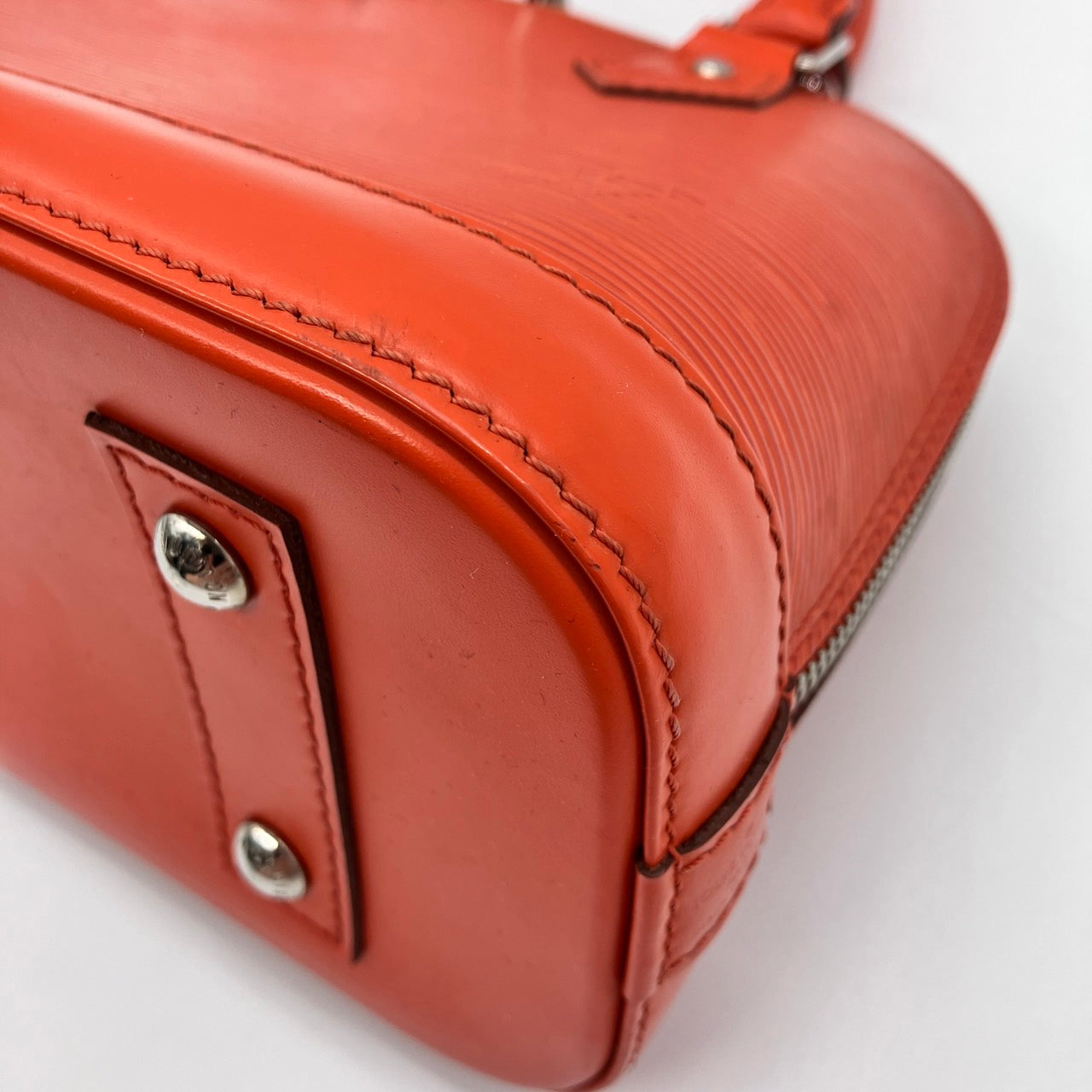 LOUIS VUITTON Epi Alma BB