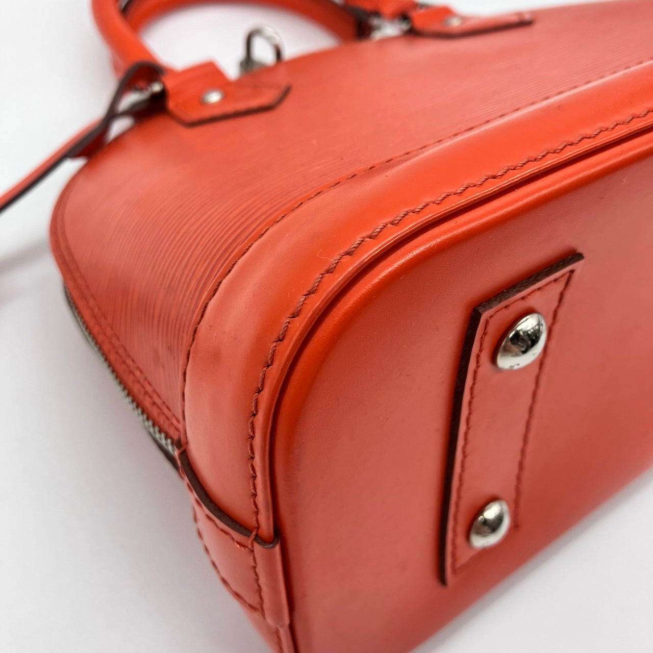 LOUIS VUITTON Epi Alma BB