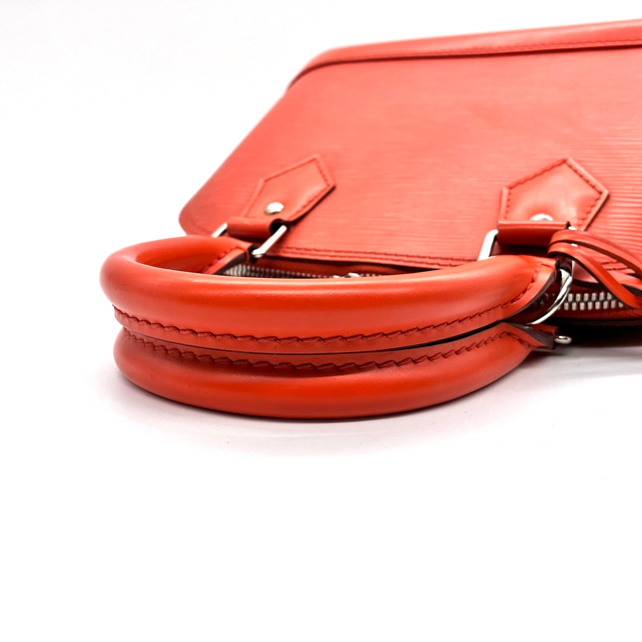 LOUIS VUITTON Epi Alma BB