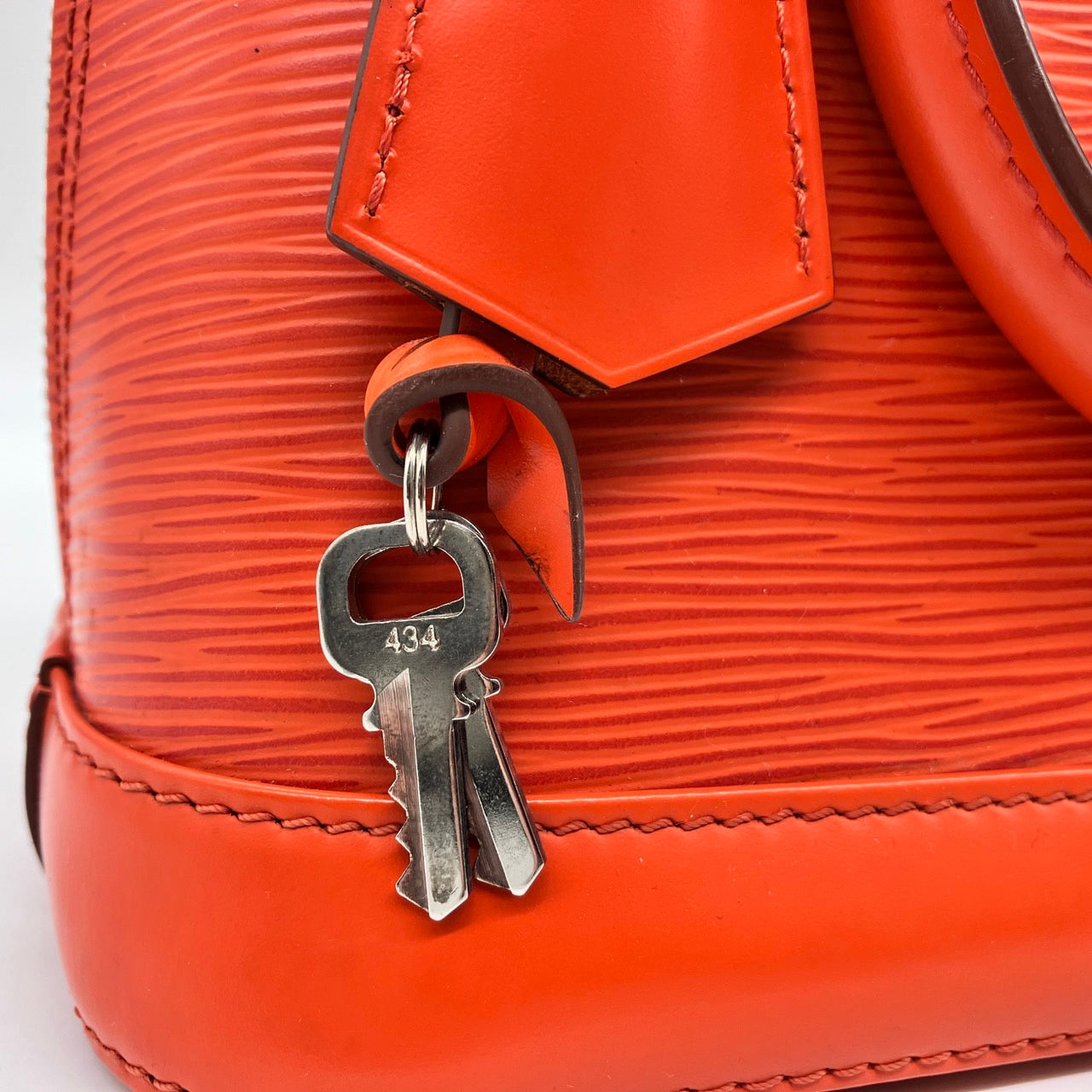 LOUIS VUITTON Epi Alma BB