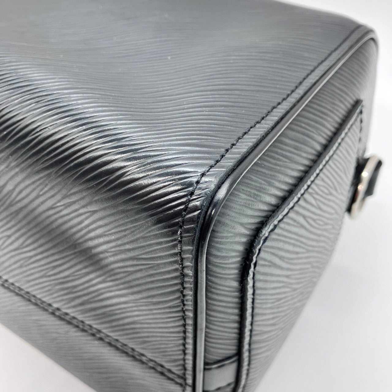 LOUIS VUITTON Epi Speedy 25 Bandouliere