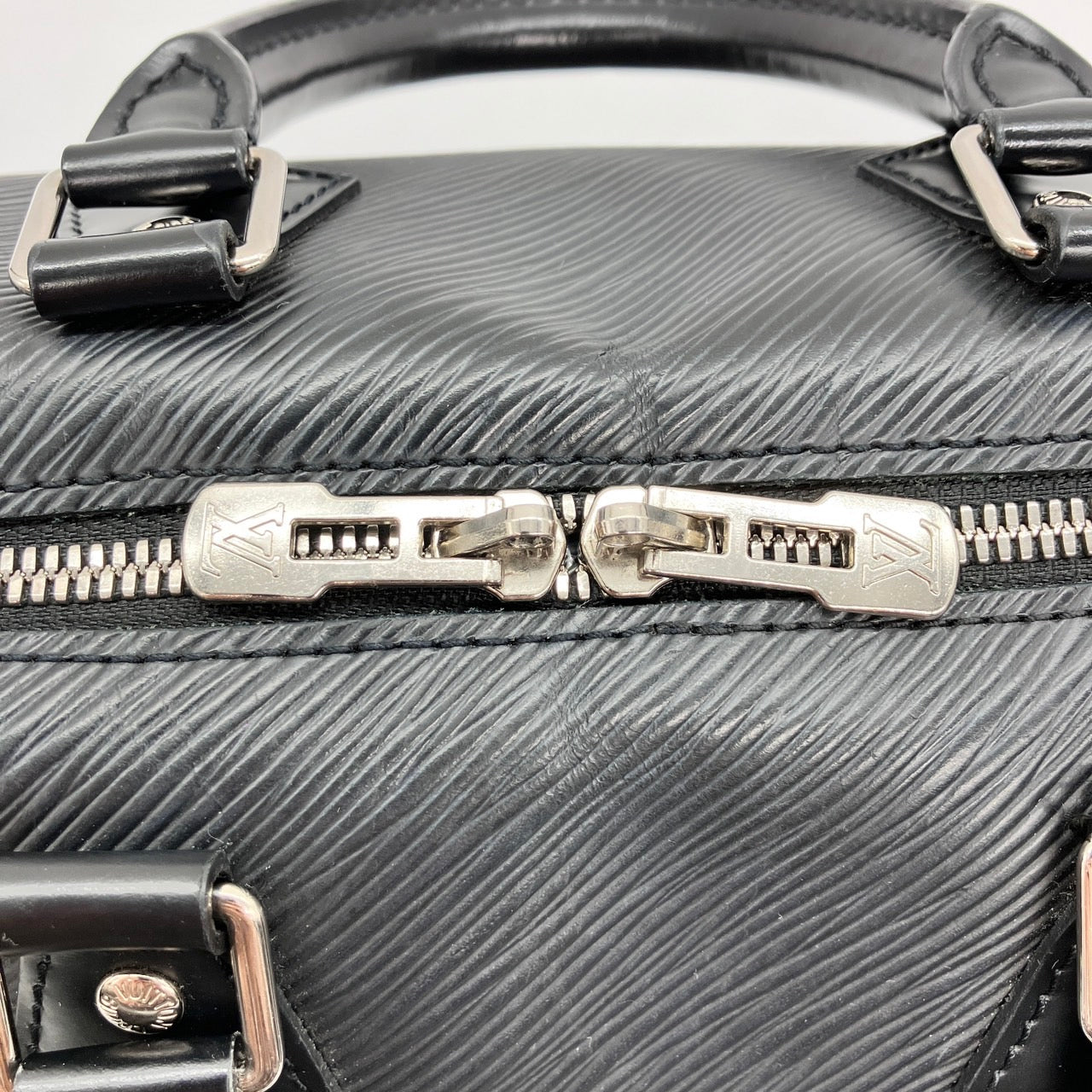 LOUIS VUITTON Epi Speedy 25 Bandouliere