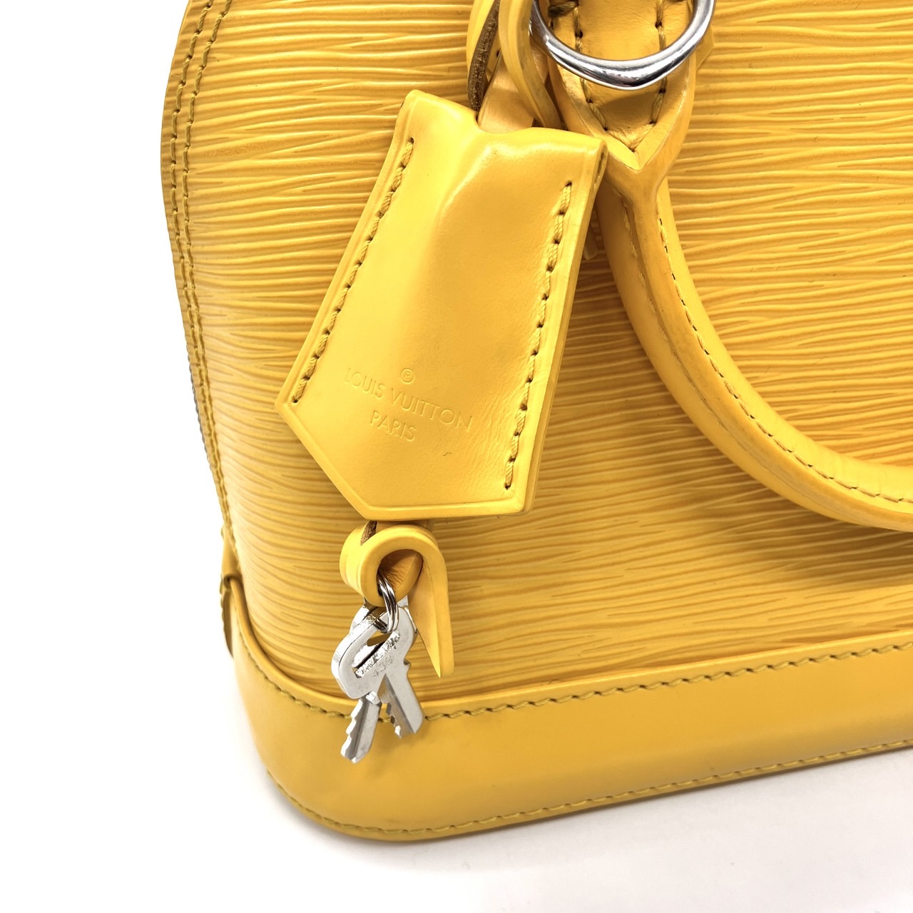 LOUIS VUITTON Epi alma BB