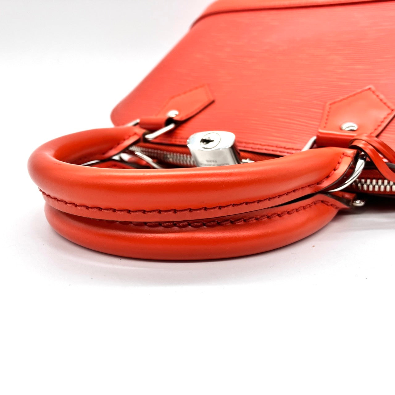 LOUIS VUITTON Epi Alma BB