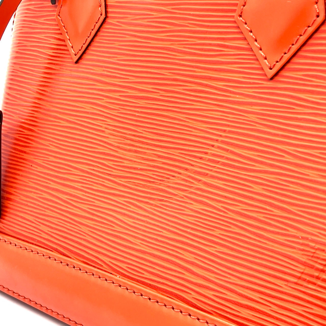 LOUIS VUITTON Epi Alma BB