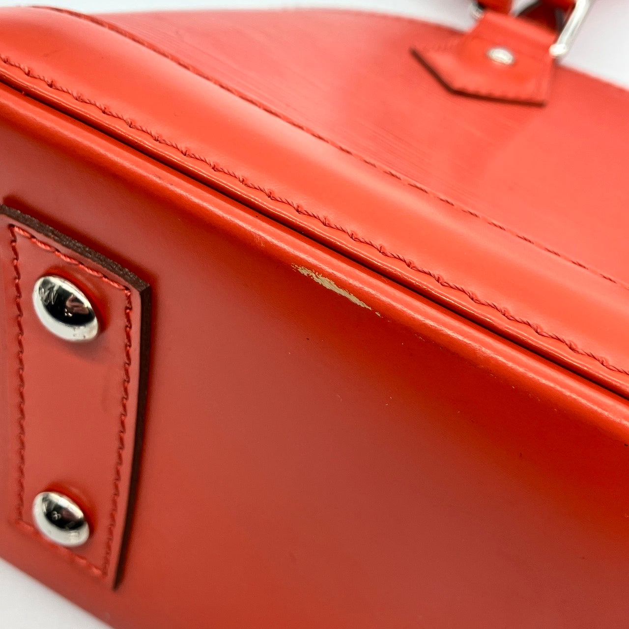 LOUIS VUITTON Epi Alma BB