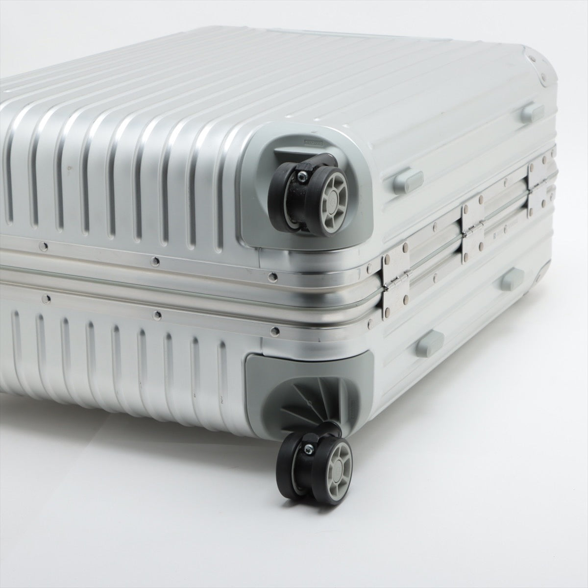 RIMOWA Cabin Plus Topaz Aluminum