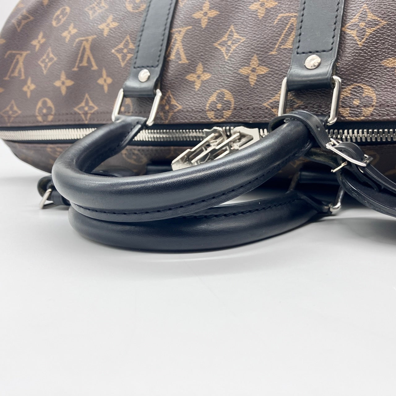 LOUIS VUITTON Keepall Bandouliere Macassar