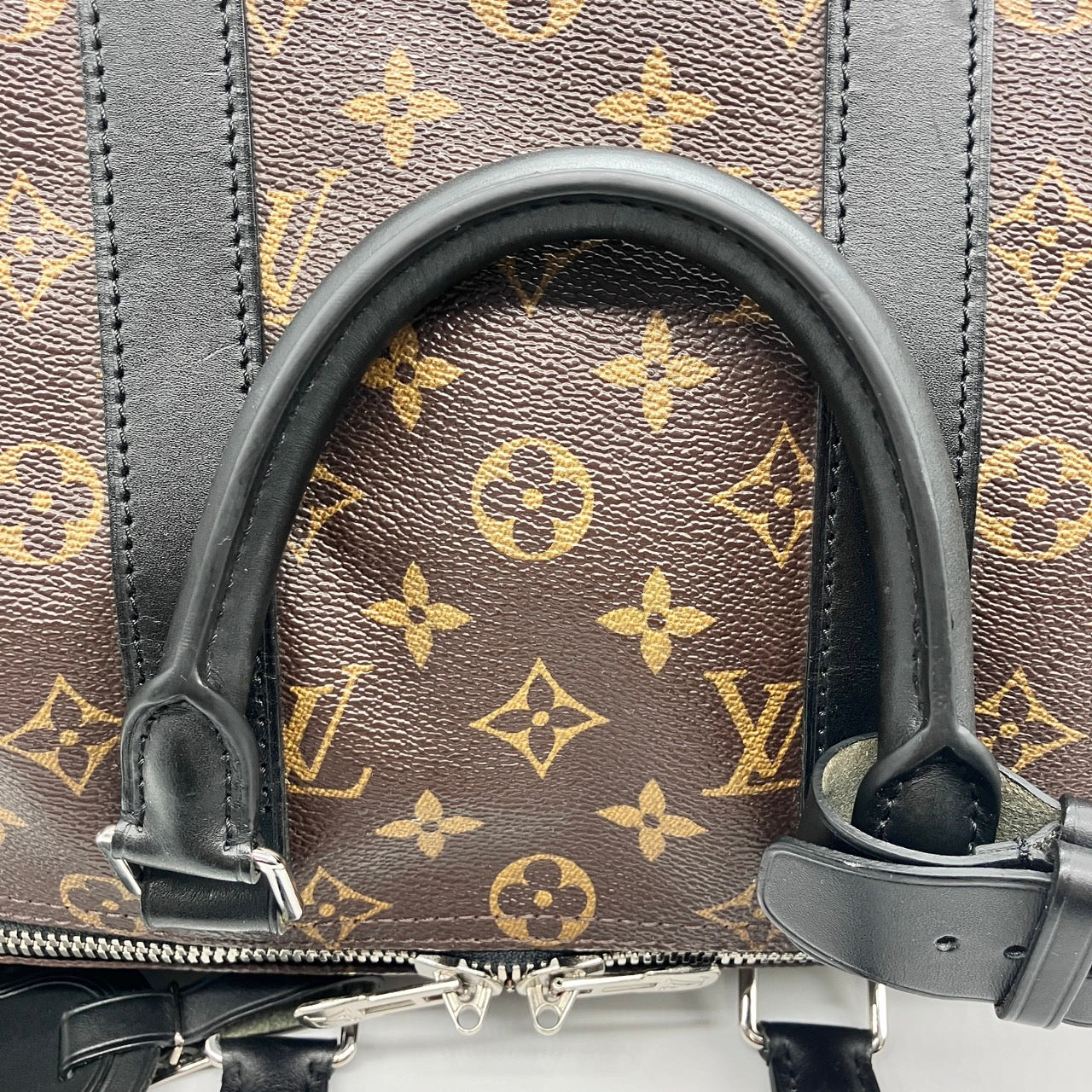 LOUIS VUITTON Keepall Bandouliere Macassar