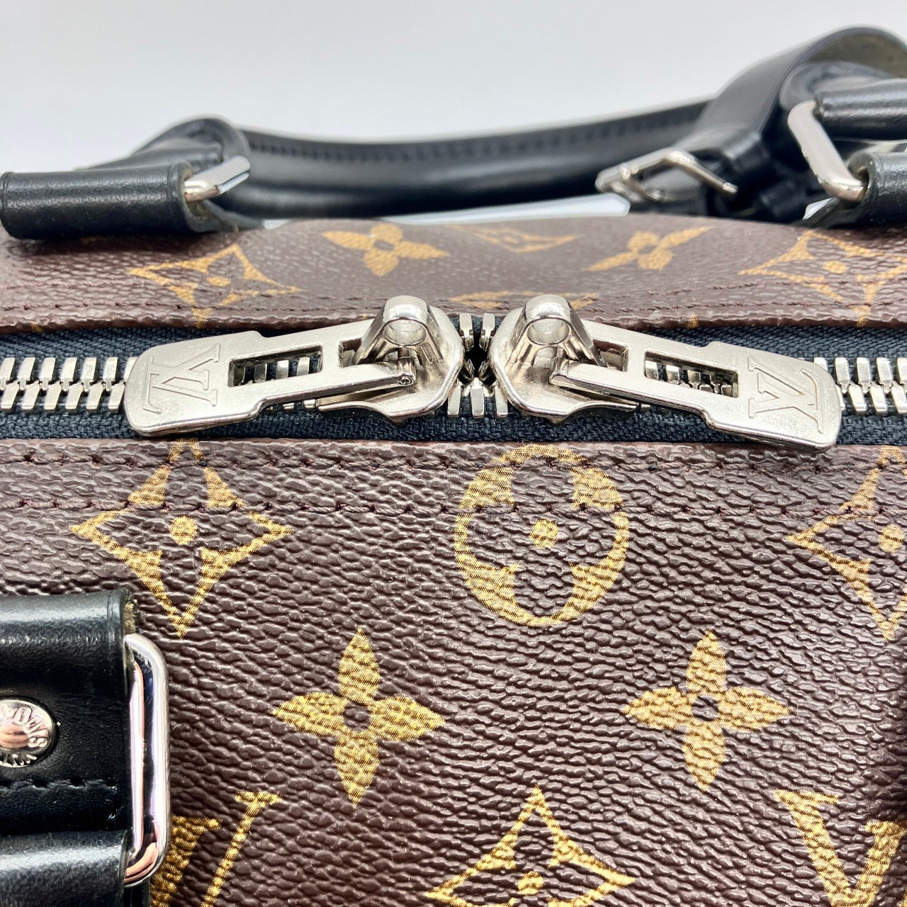 LOUIS VUITTON Keepall Bandouliere Macassar