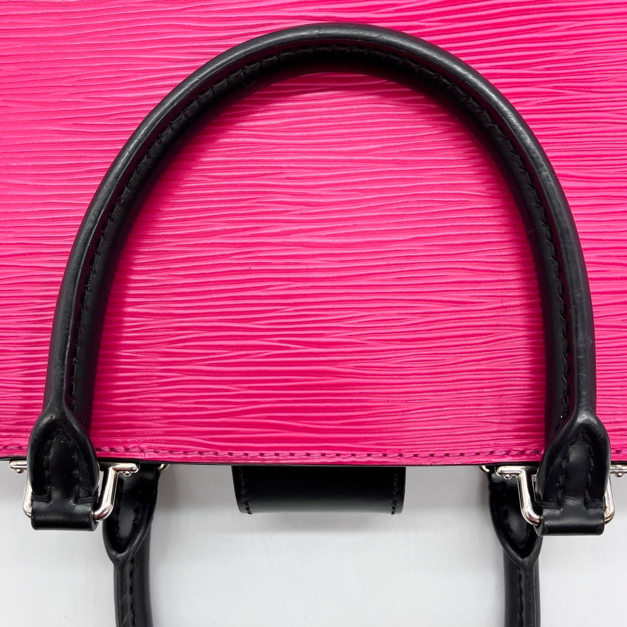 LOUIS VUITTON Epi Kleber PM