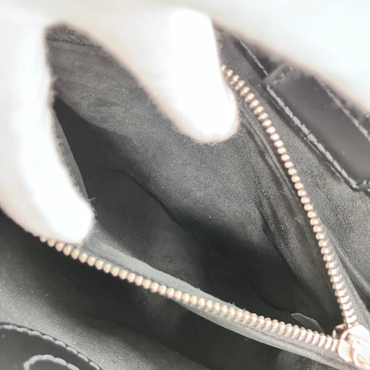 LOUIS VUITTON Epi Kleber PM