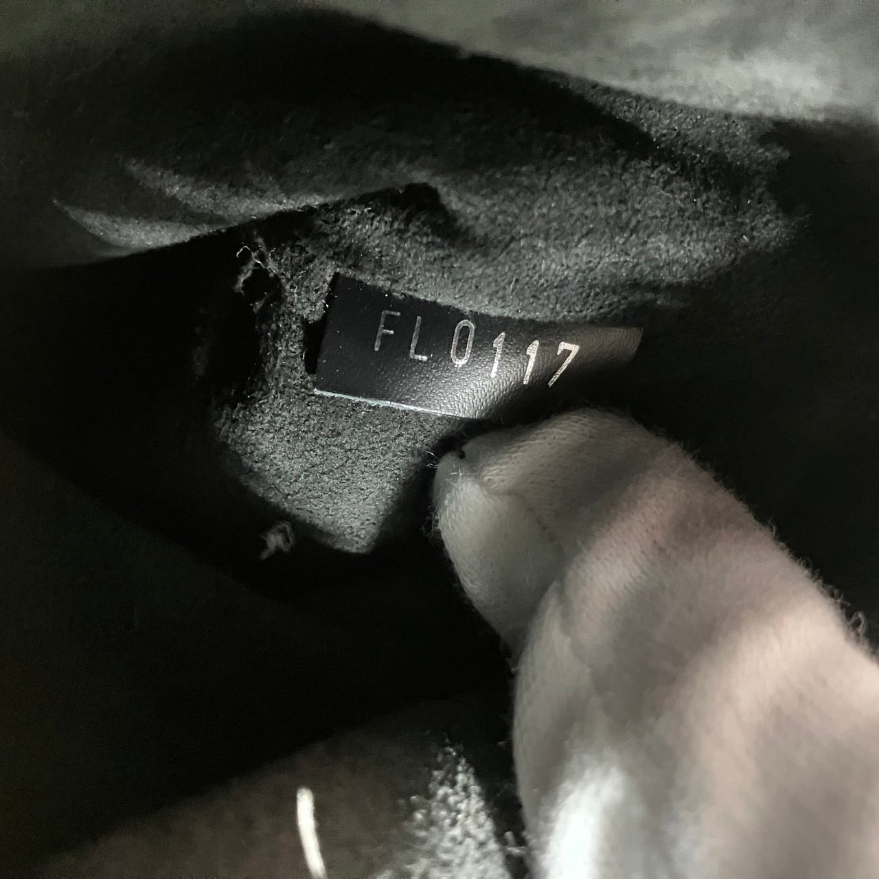 LOUIS VUITTON Epi Kleber PM