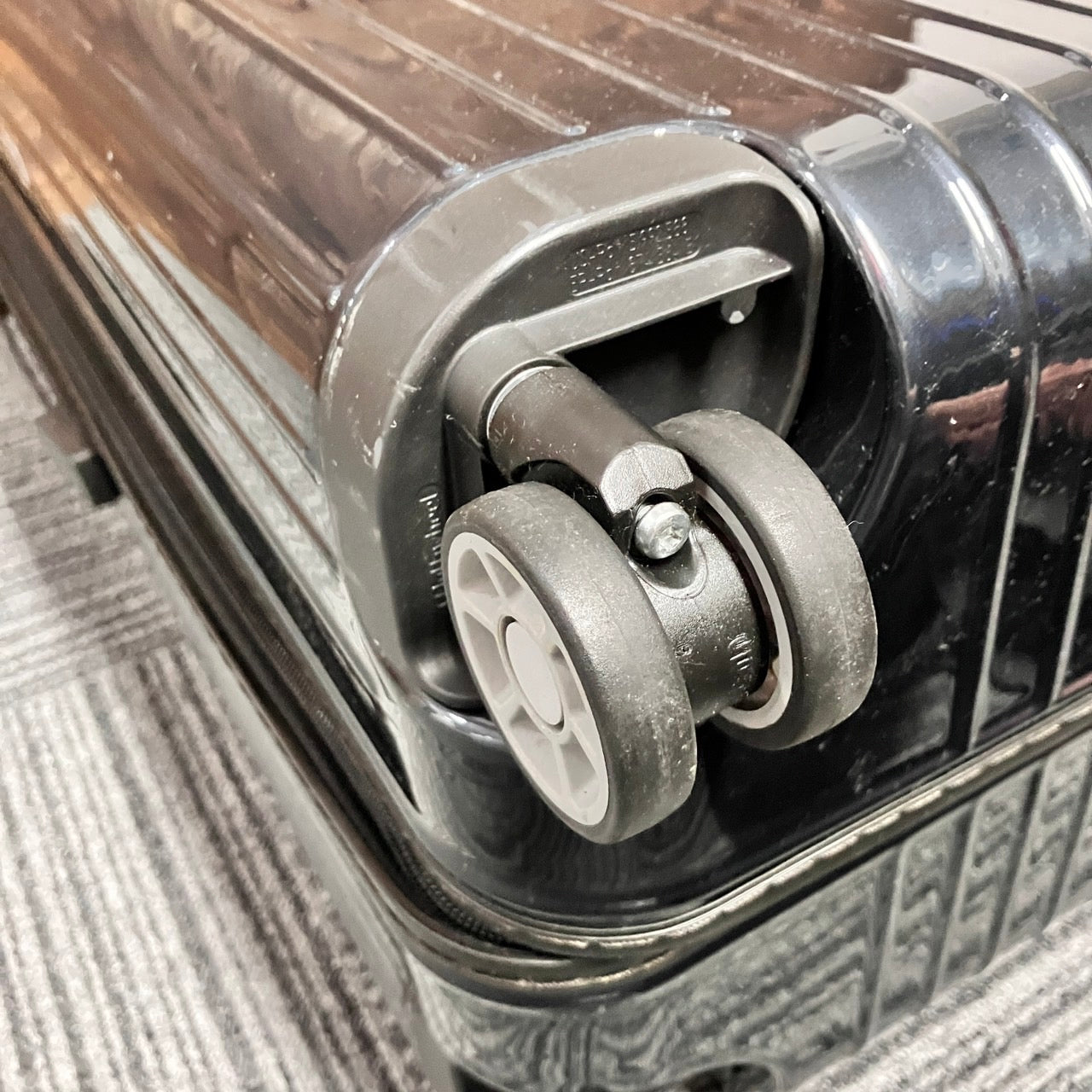 RIMOWA Salsa Air