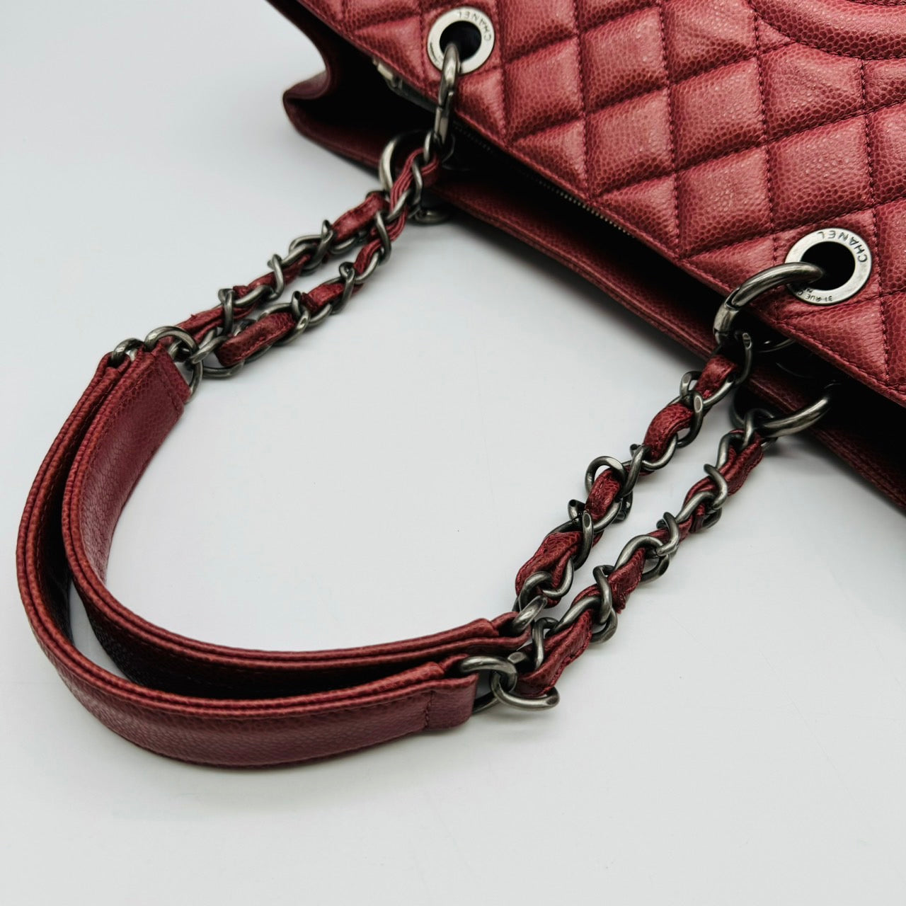 CHANEL GST Chain Tote Red/Silver Hardware