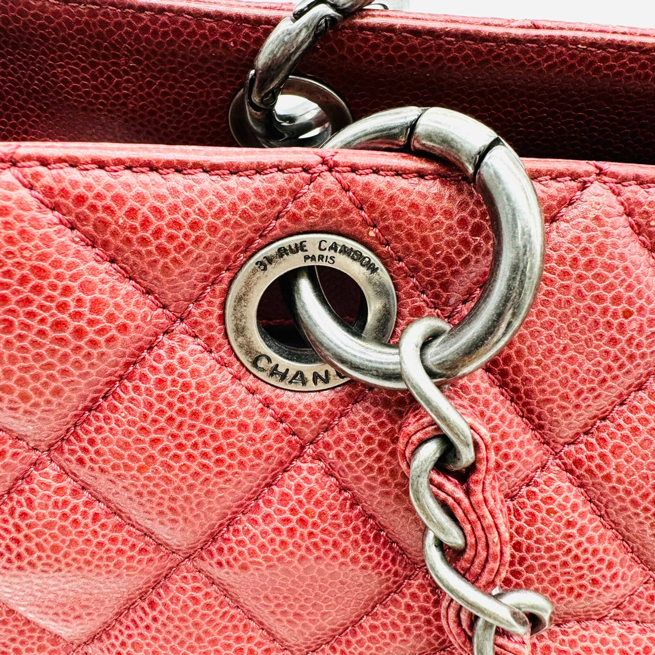 CHANEL GST Chain Tote Red/Silver Hardware