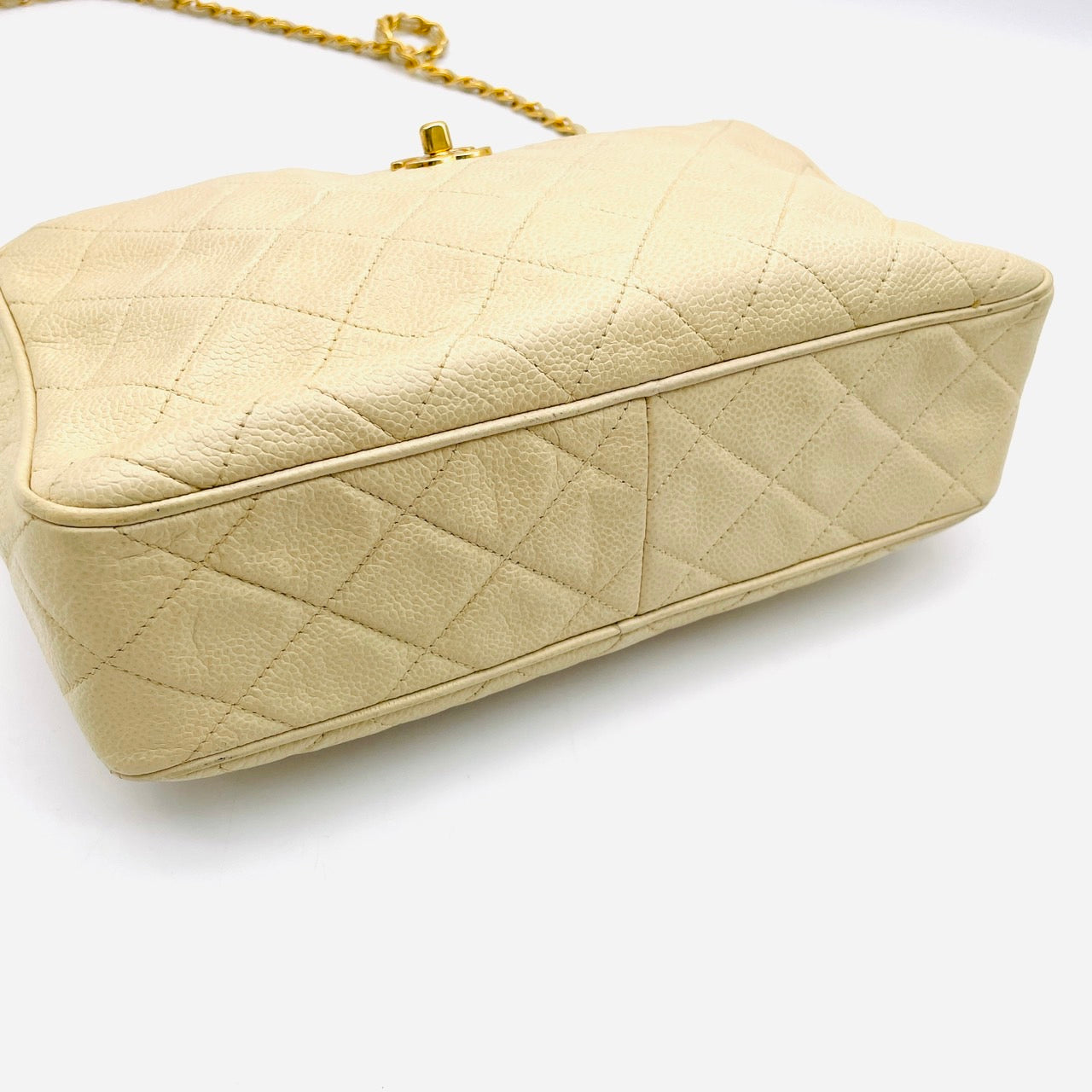 CHANEL Caviar skin Matelassé Chain Shoulder bag