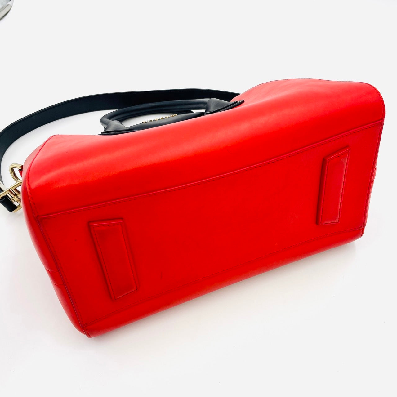 GIVENCHY Antigona Handbag Red