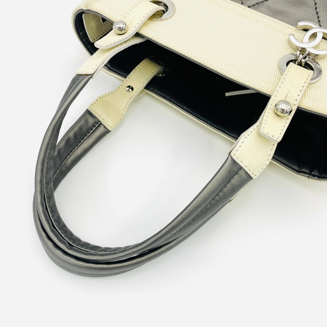 CHANEL Paribiats PM Tote Bag Off White×Silver