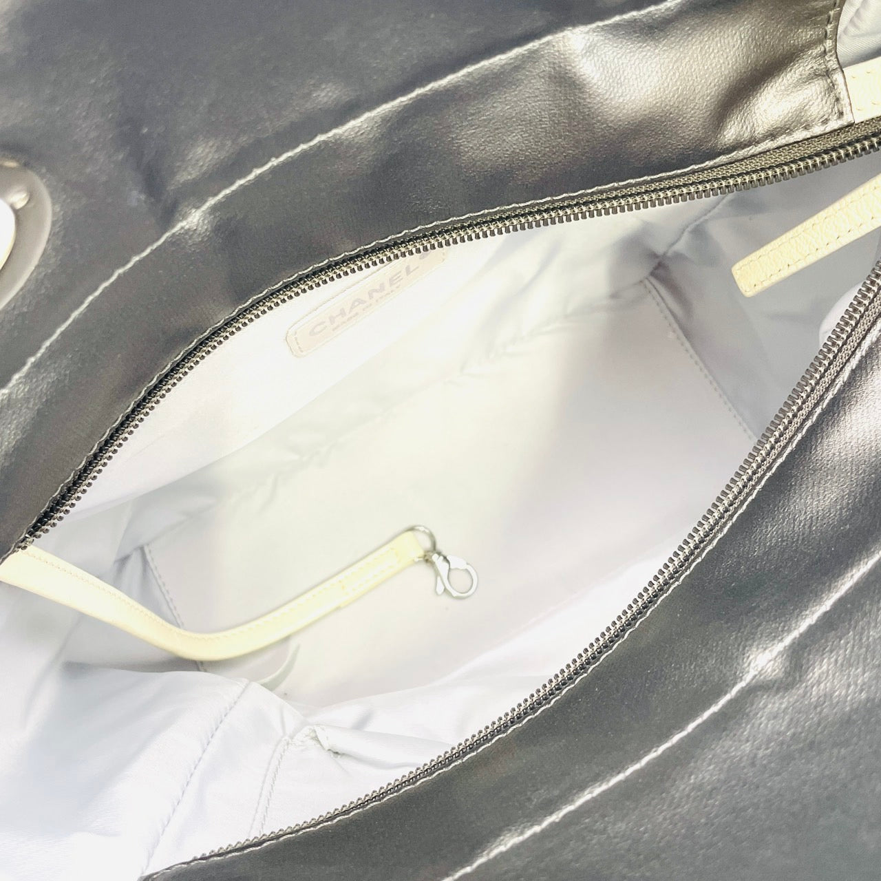 CHANEL Paribiats PM Tote Bag Off White×Silver