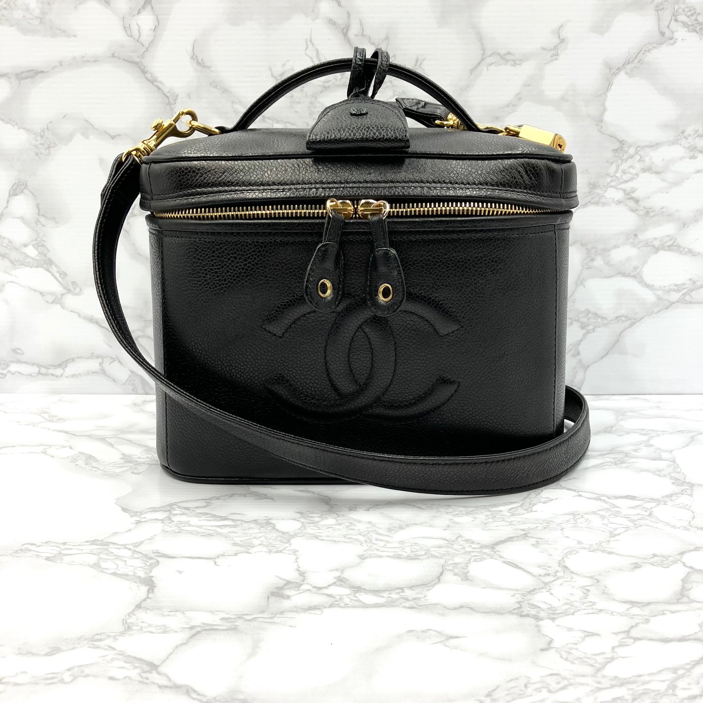 CHANEL Caviar skin 2way vanity bag