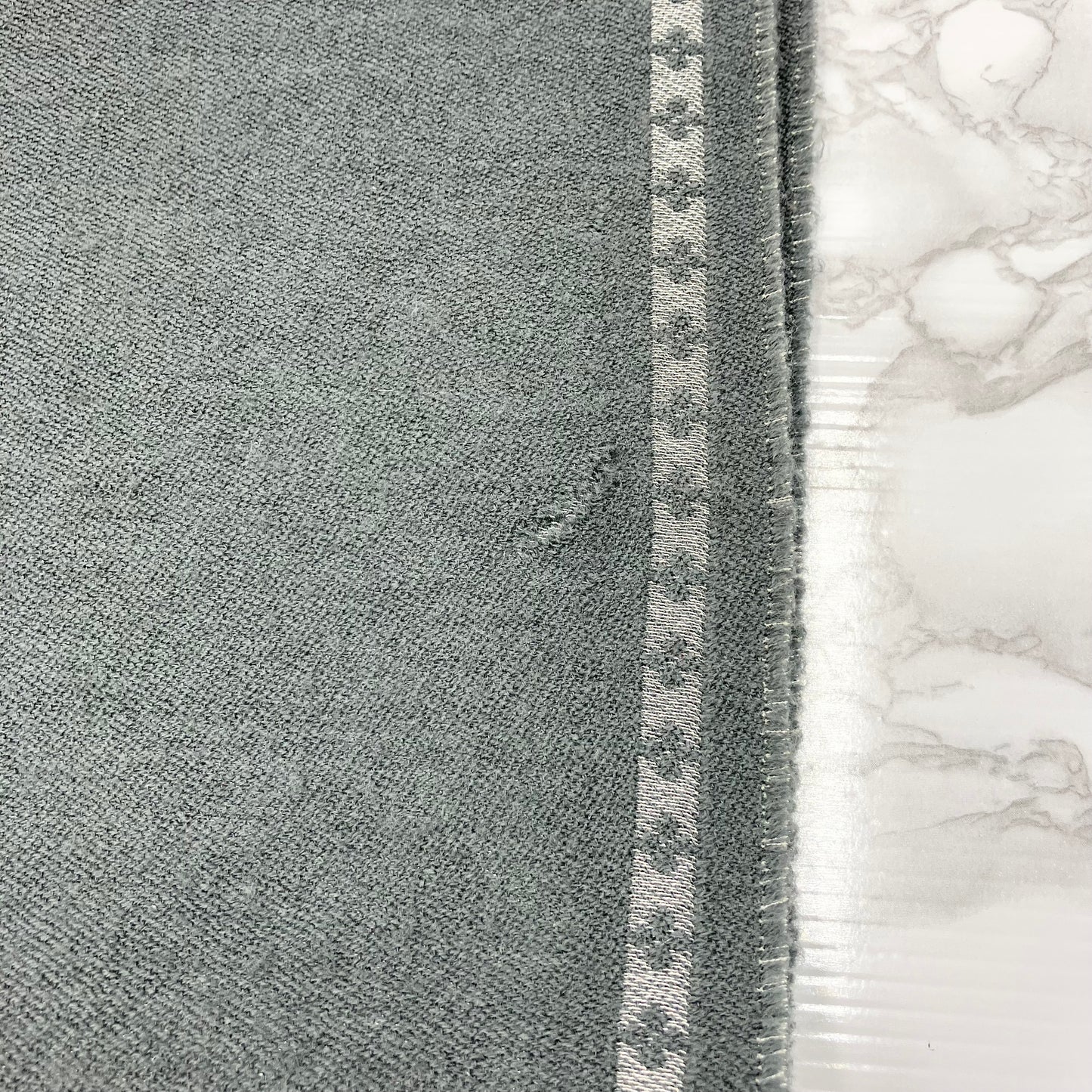 LOUIS VUITTON monogram muffler