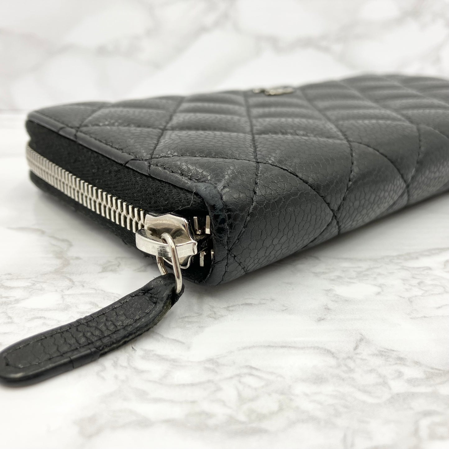 CHANEL Caviar skin long wallet