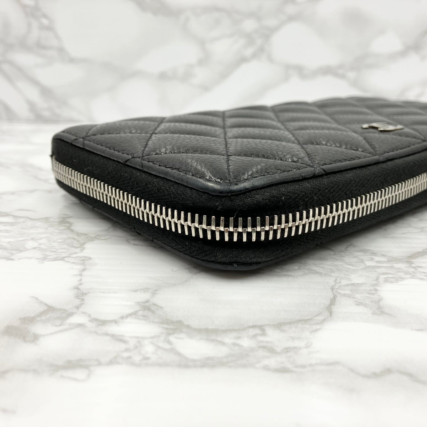 CHANEL Caviar skin long wallet