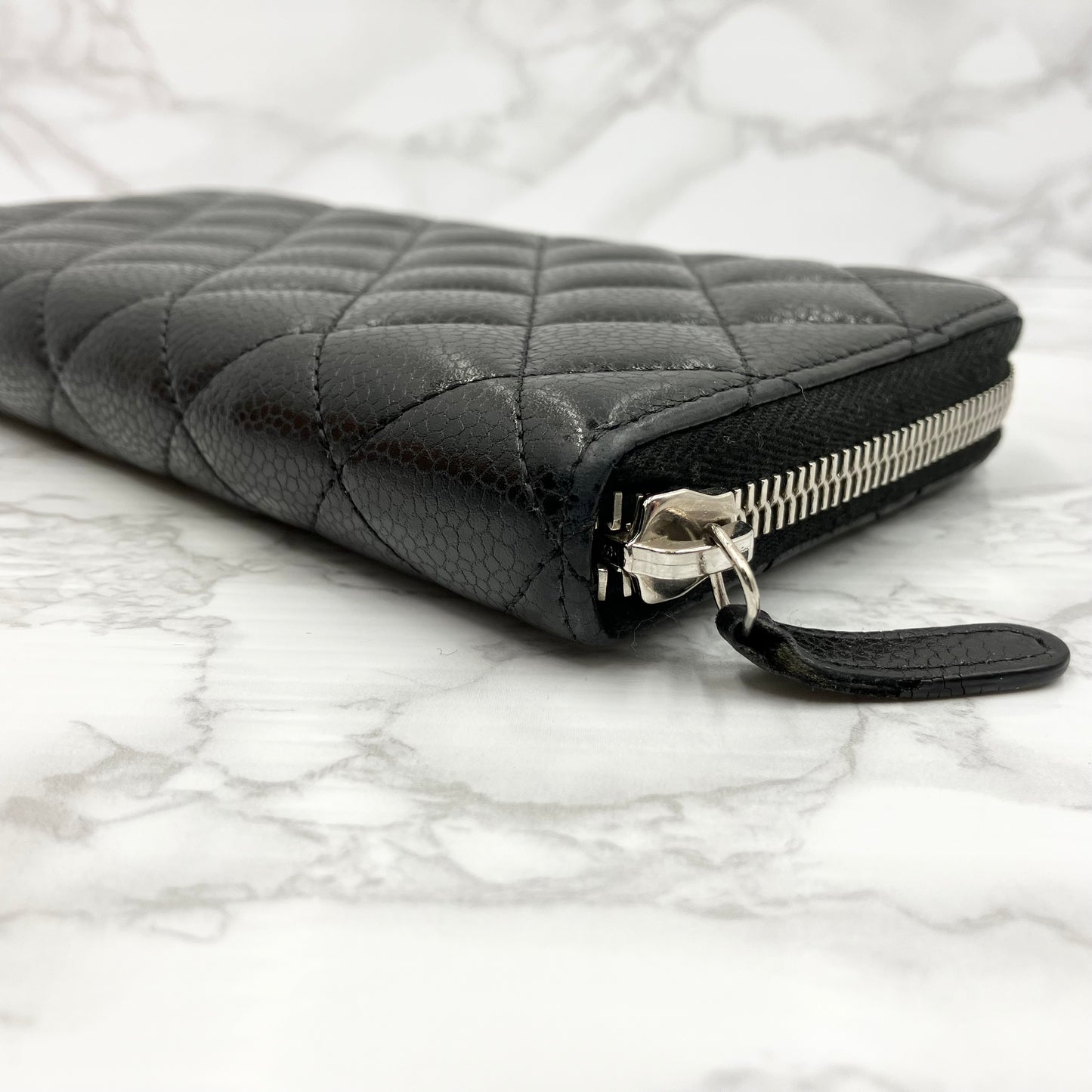 CHANEL Caviar skin long wallet