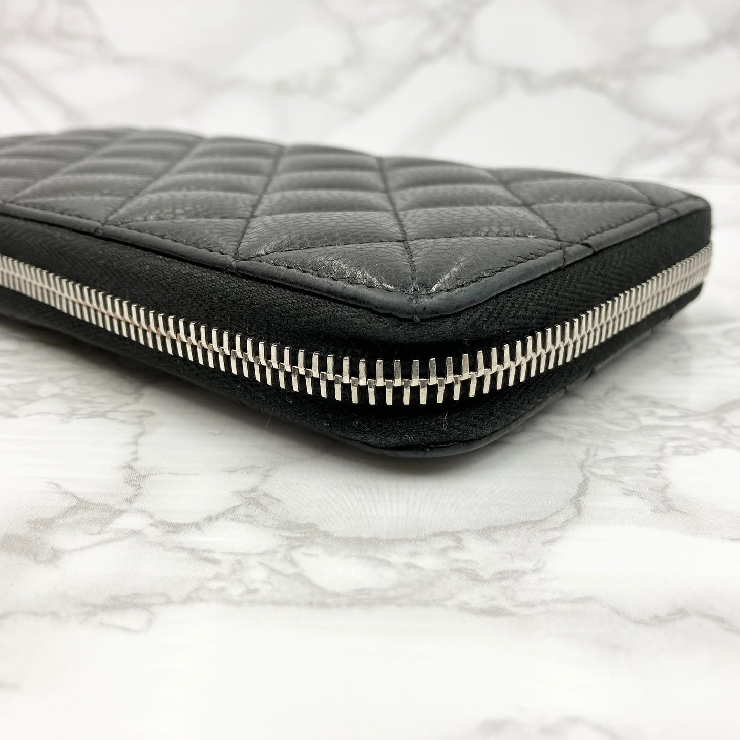 CHANEL Caviar skin long wallet