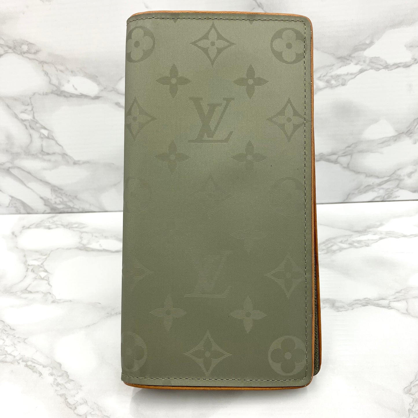 LOUIS VUITTON Monogram Titanium Brazza