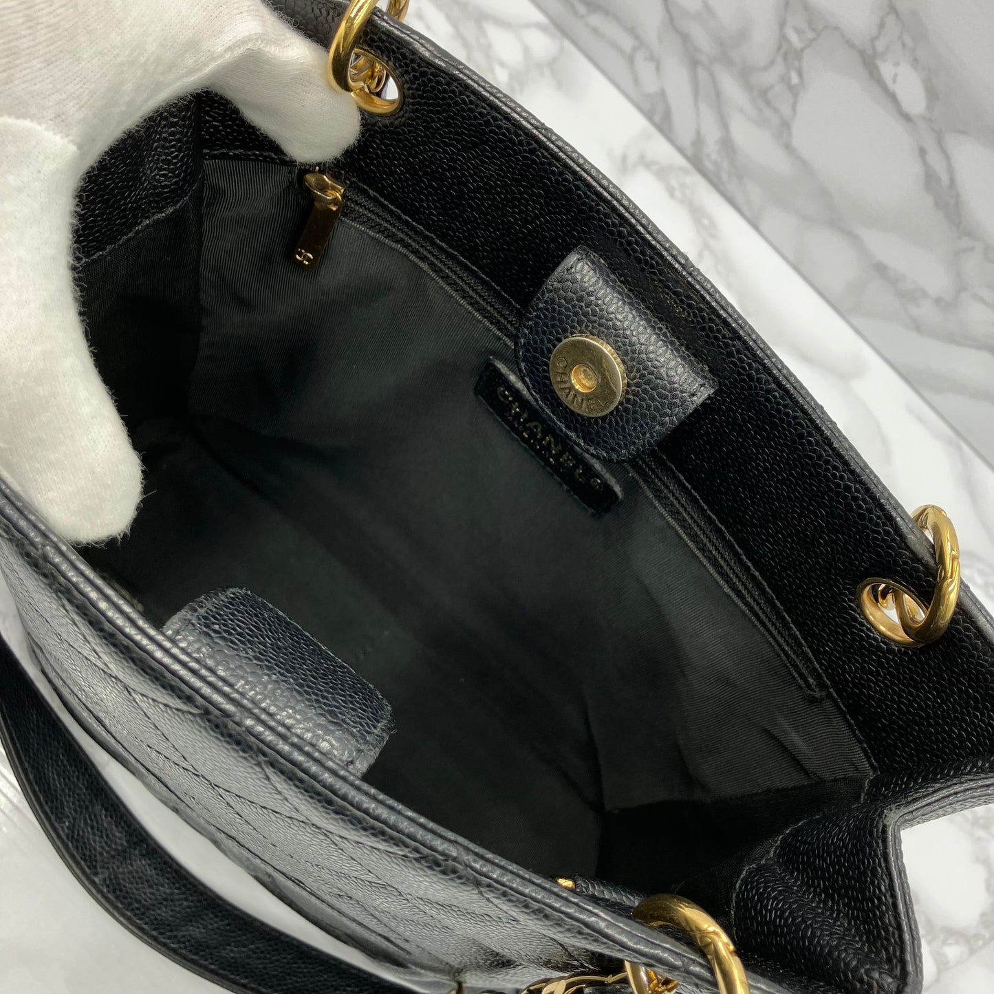 CHANEL Caviar skin PST chain tote