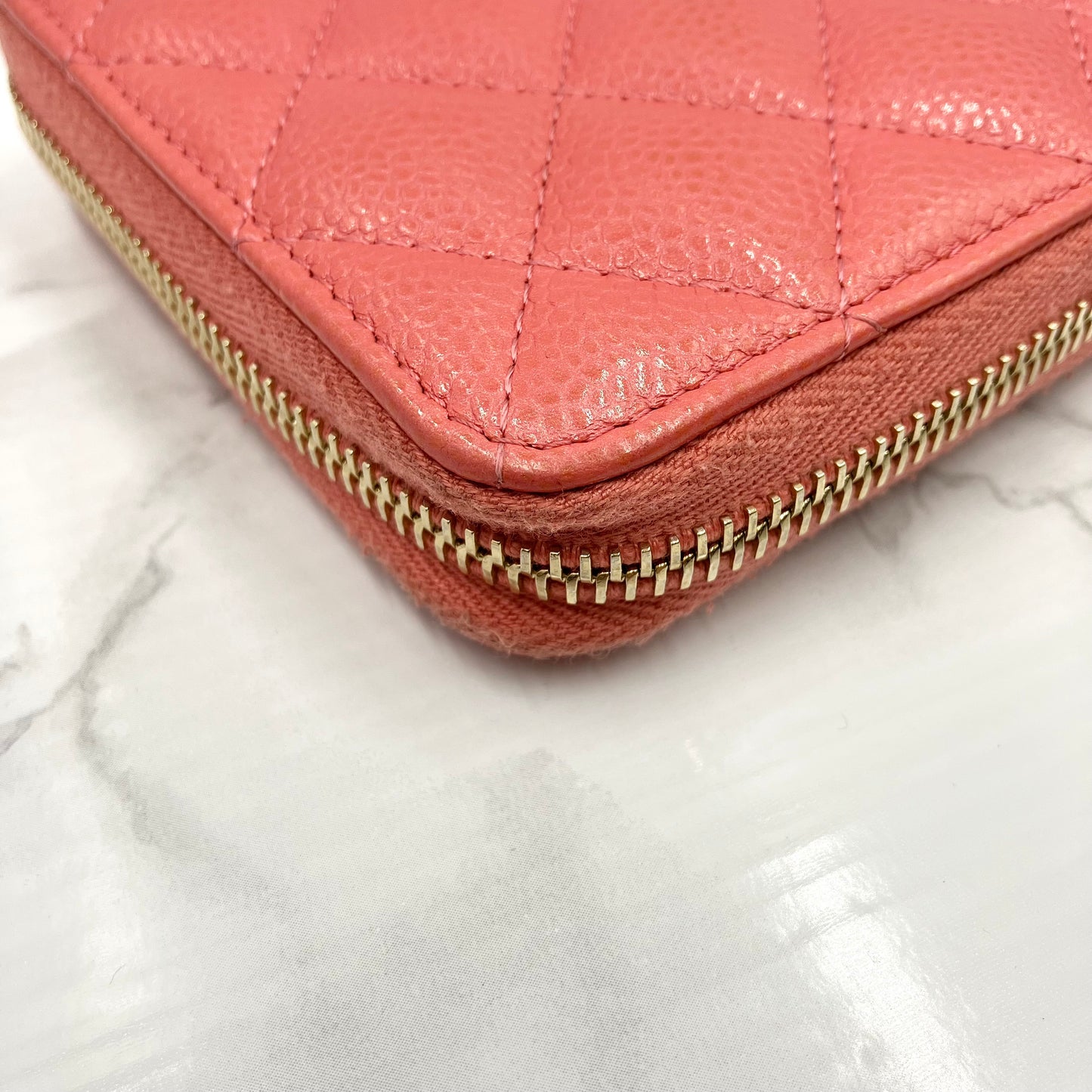 CHANEL Caviar skin long wallet