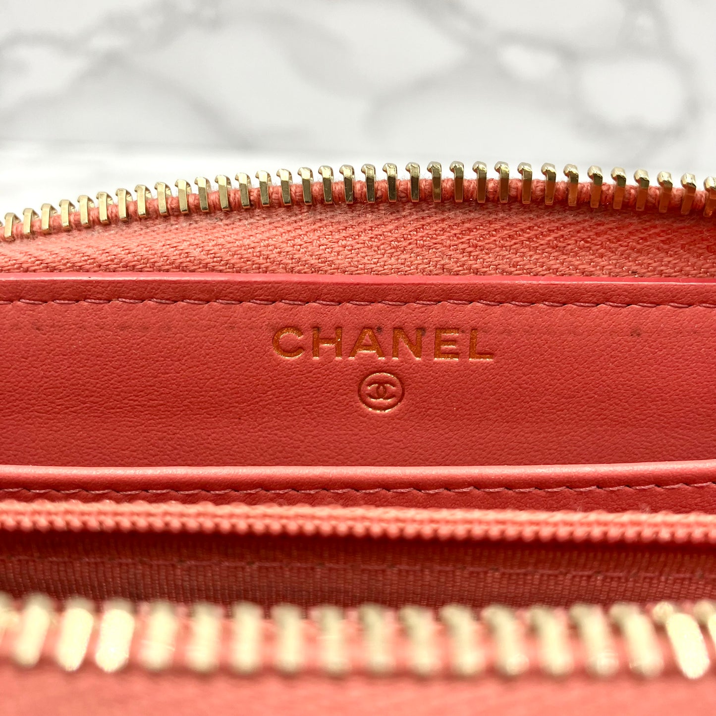 CHANEL Caviar skin long wallet