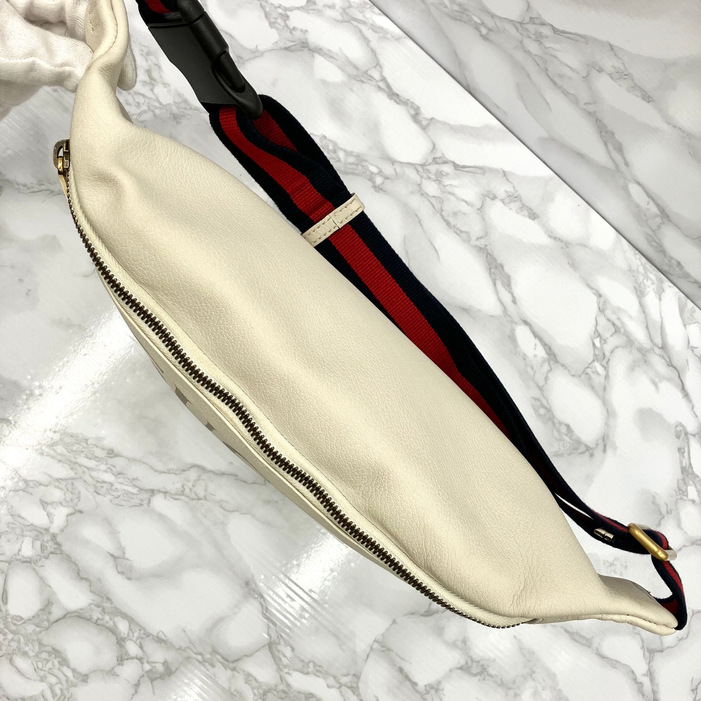 GUCCI Sherry Line Logo Print Body Bag