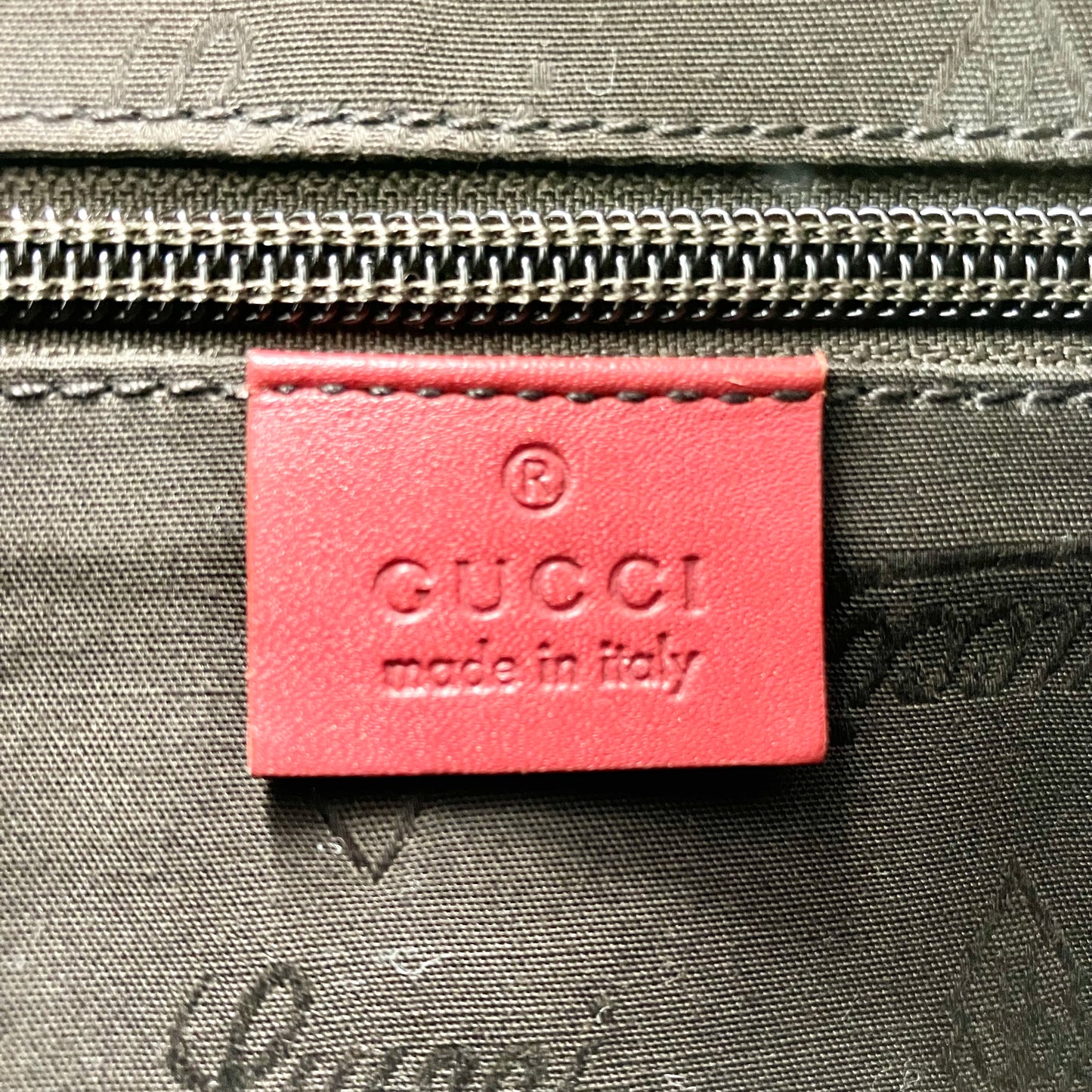 GUCCI GG Supreme shoulder bag