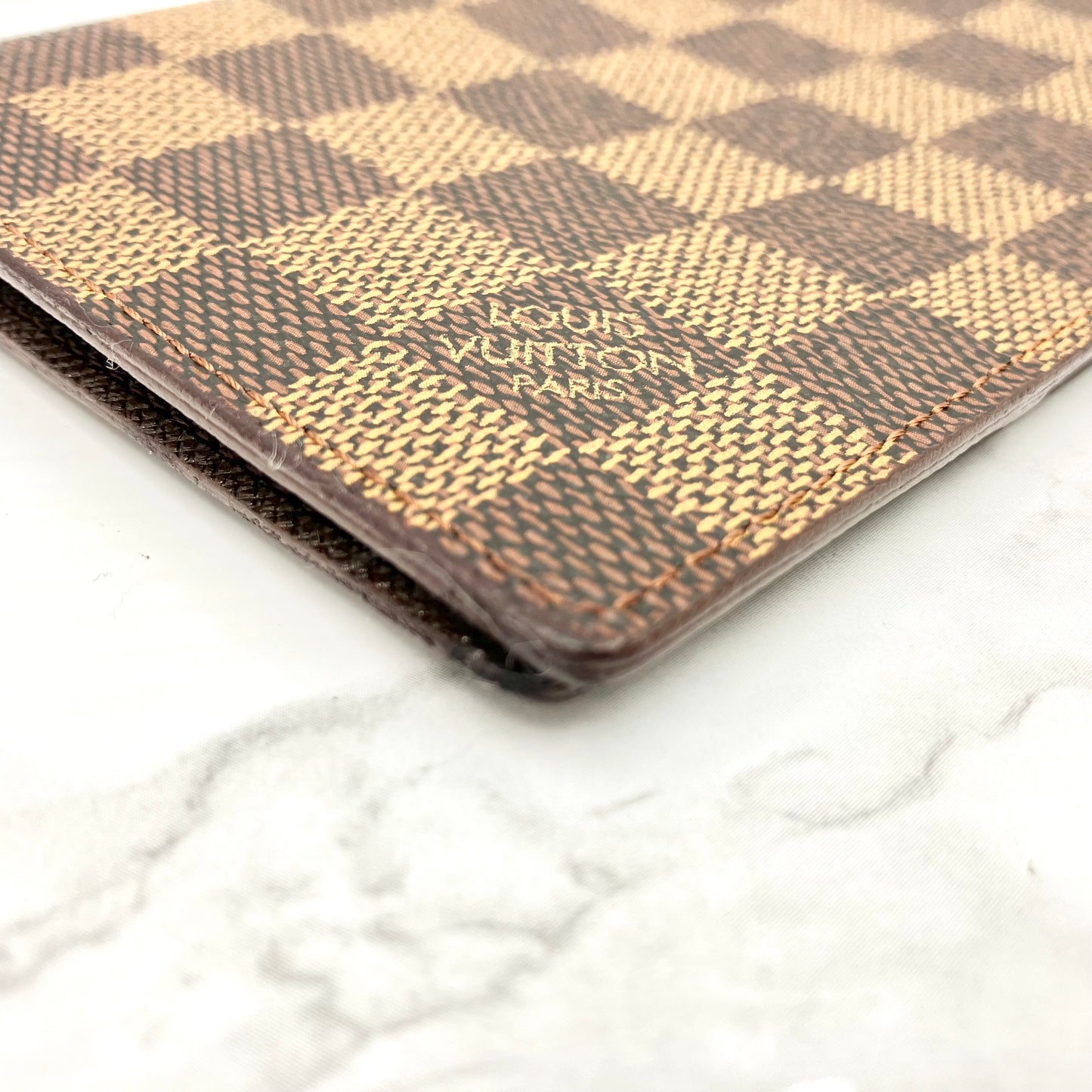 LOUIS VUITTON Damier passport case