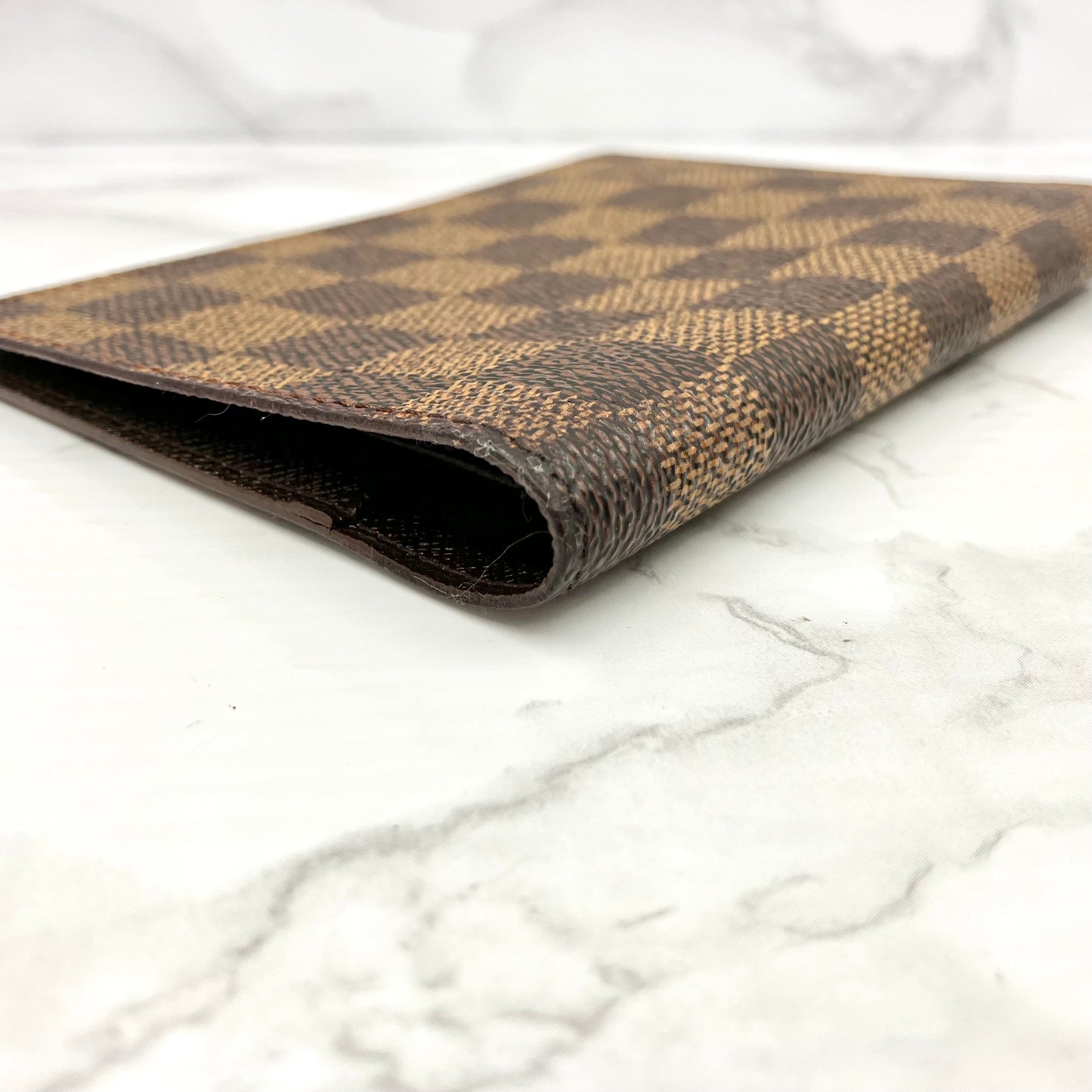 LOUIS VUITTON Damier passport case