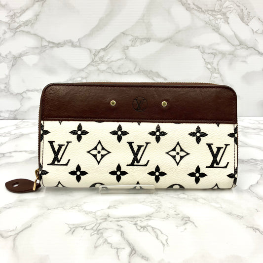 LOUIS VUITTON zippy wallet