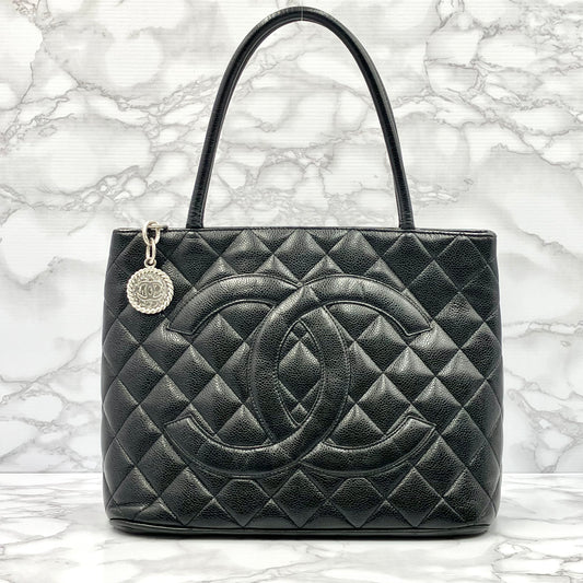 CHANEL Medallion Matrasse tote bag