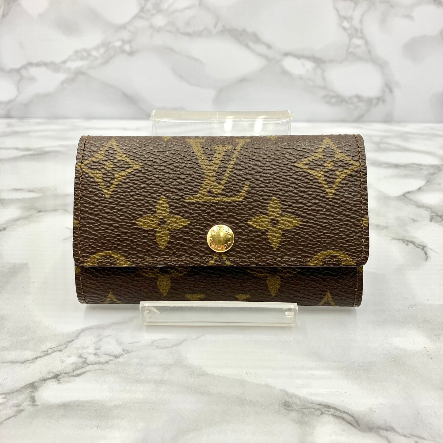 LOUIS VUITTON Monogram Key case, 6 keys