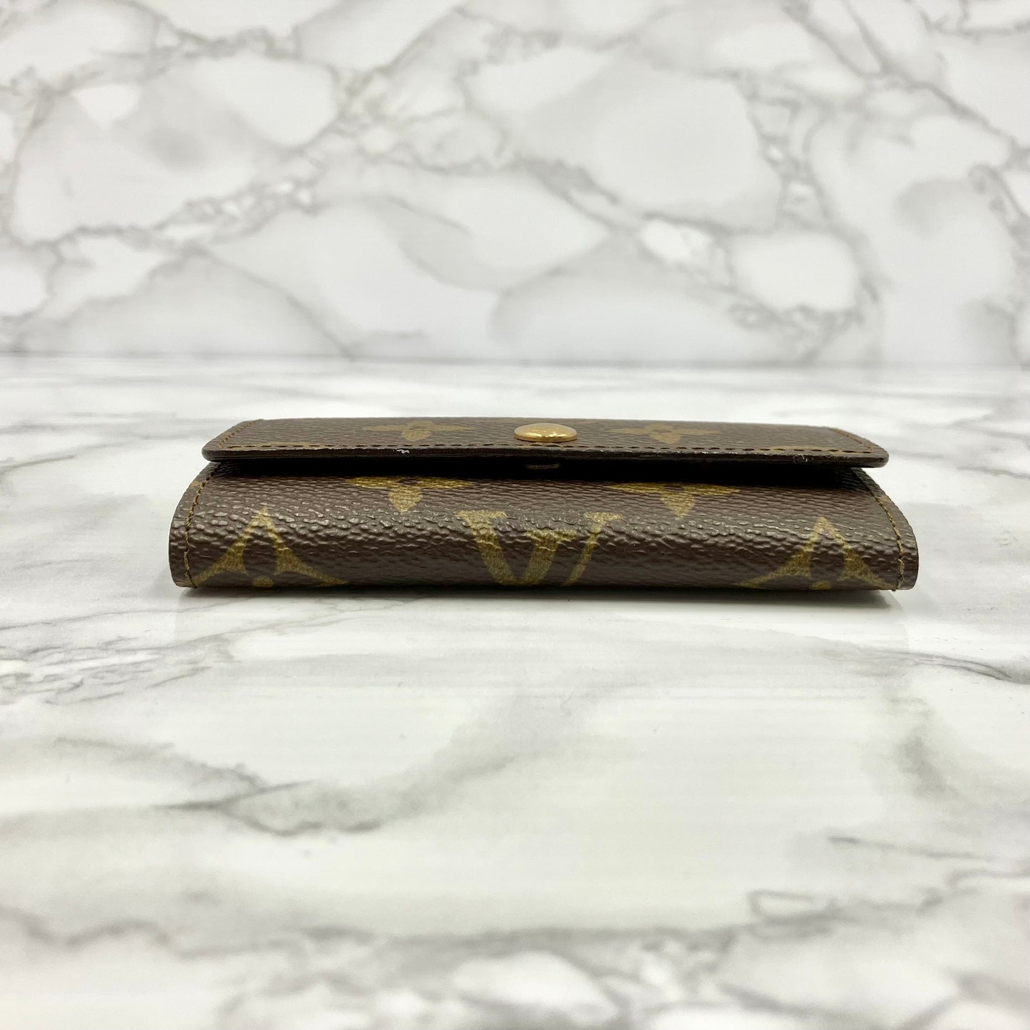 LOUIS VUITTON Monogram Key case, 6 keys