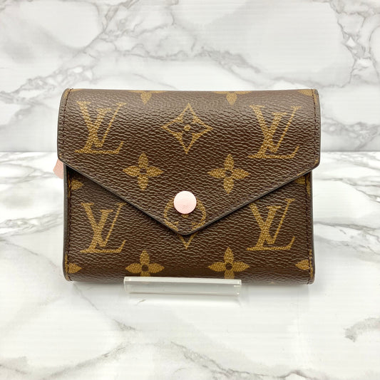 LOUIS VUITTON Monogram victorine