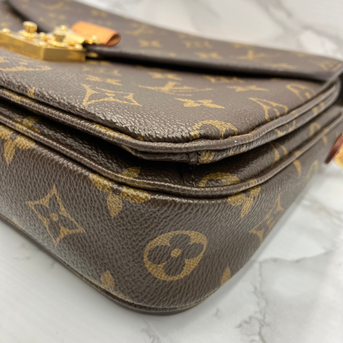 LOUIS VUITTON Monogram Metis