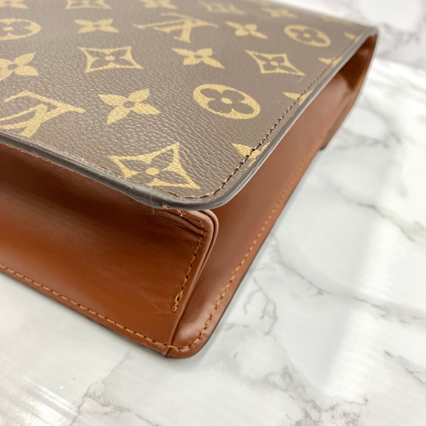 LOUIS VUITTON Monogram monceau