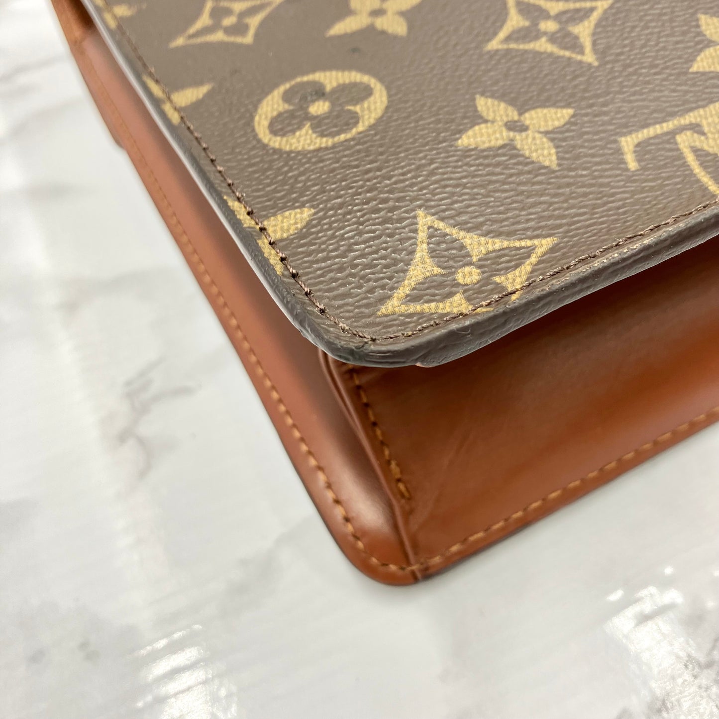 LOUIS VUITTON Monogram monceau