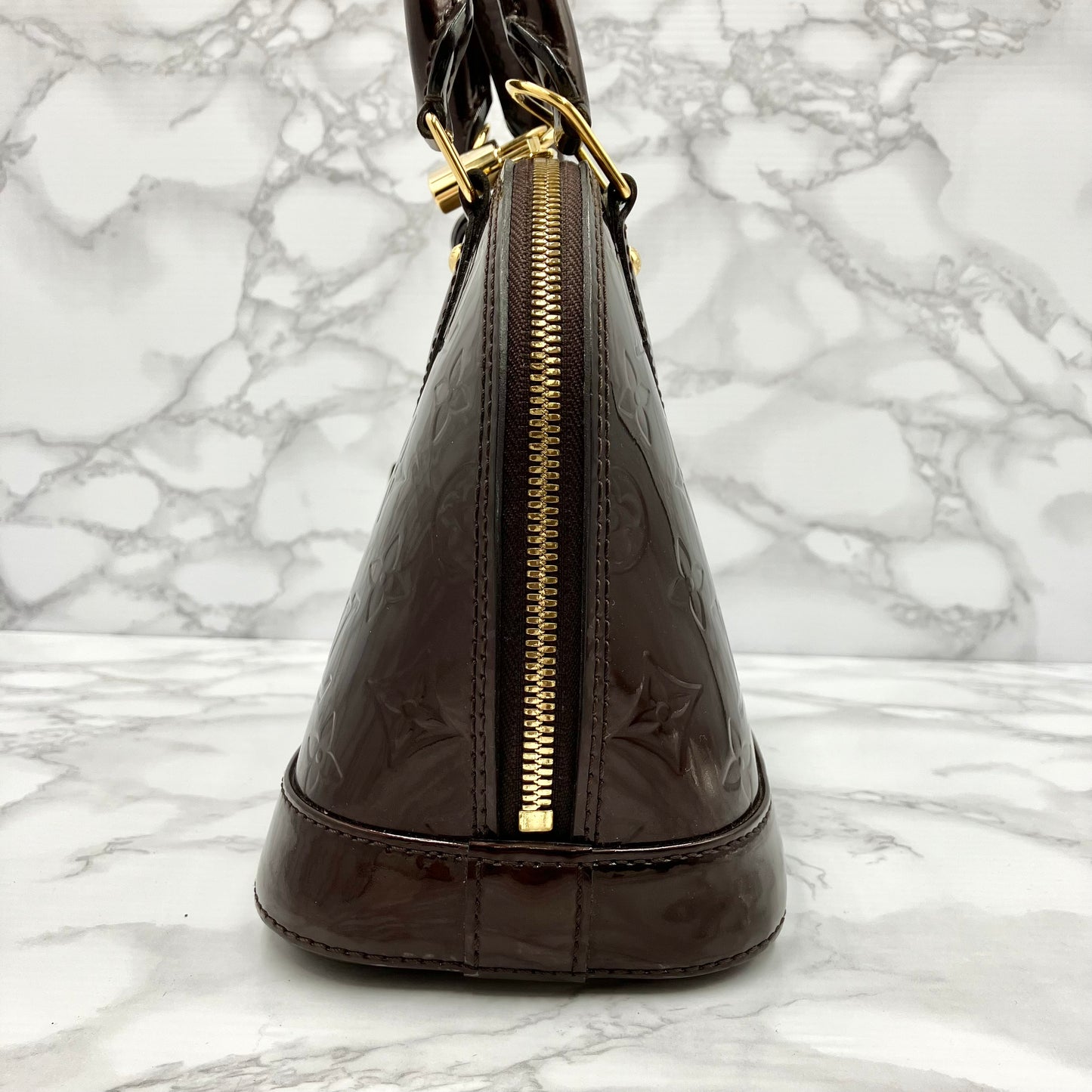 LOUIS VUITTON Alma BB vernis