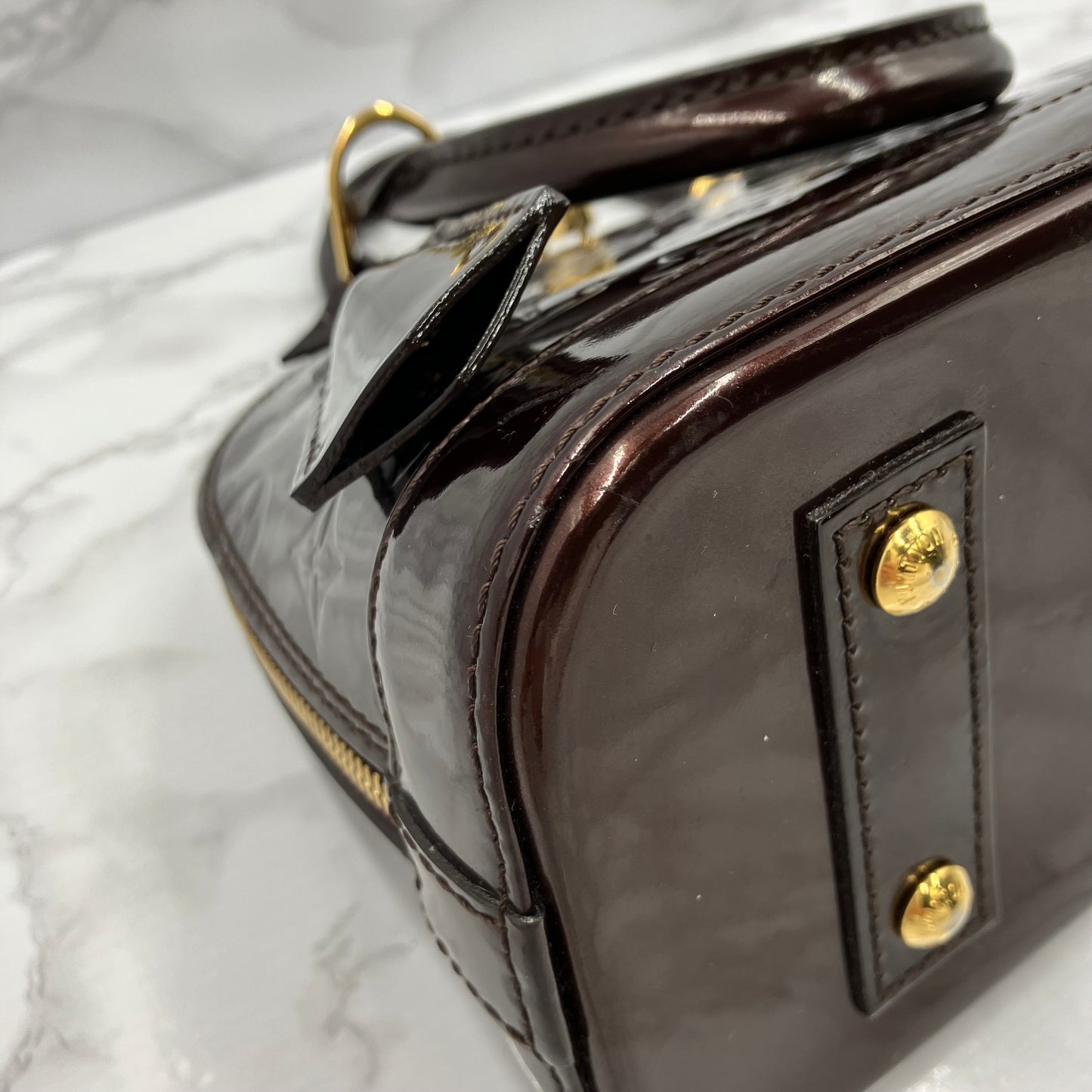 LOUIS VUITTON Alma BB vernis