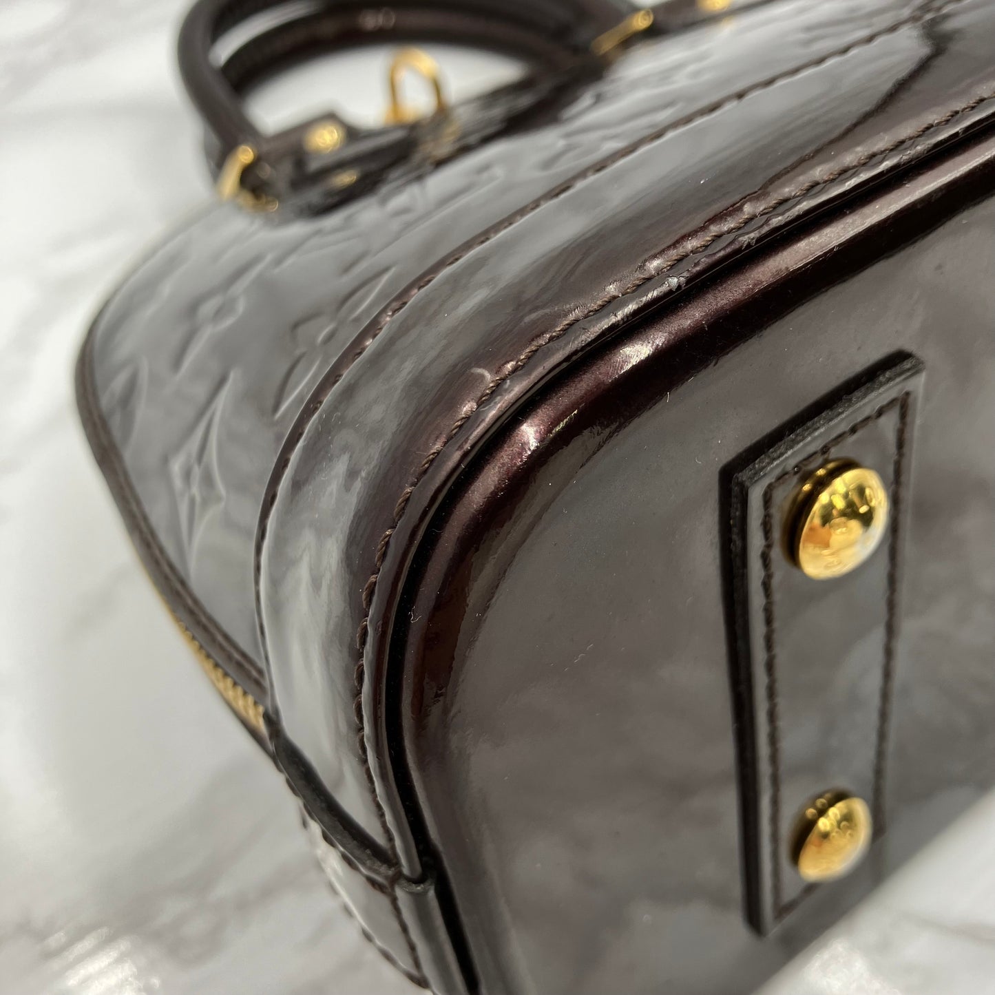 LOUIS VUITTON Alma BB vernis