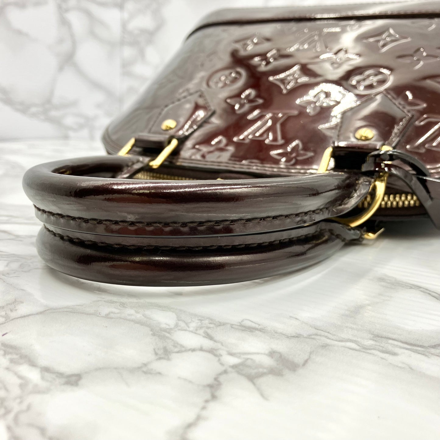 LOUIS VUITTON Alma BB vernis